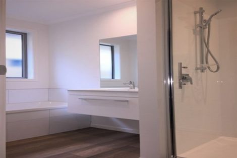 Photo of property in 46 Puhirake Crescent, Pyes Pa, Tauranga, 3112