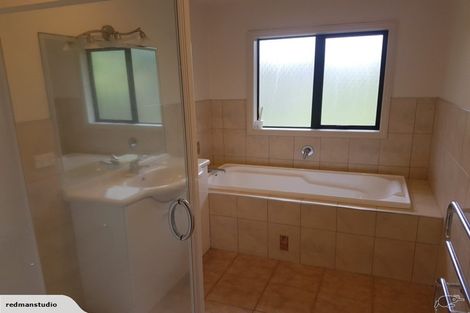 Photo of property in 355 Henderson Valley Road, Henderson Valley, Auckland, 0612