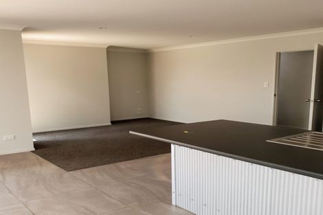 Photo of property in 9 Sandspit Road, Waiuku, 2123