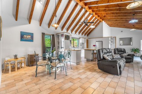 Photo of property in 253 Whitford Road, Shamrock Park, Howick, 2571