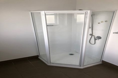 Photo of property in 8 Huxley Place, Glen Innes, Auckland, 1072