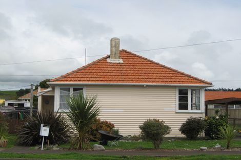 Photo of property in 17 Strange Street, Waitara, 4320