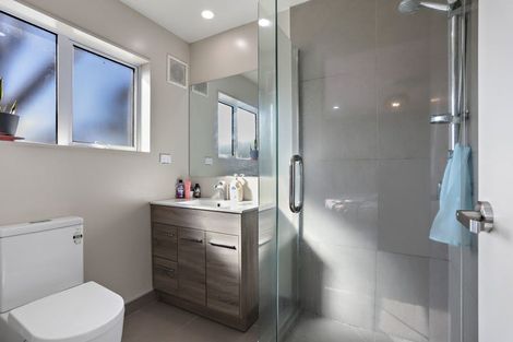 Photo of property in 40h Konini Road, Titirangi, Auckland, 0604