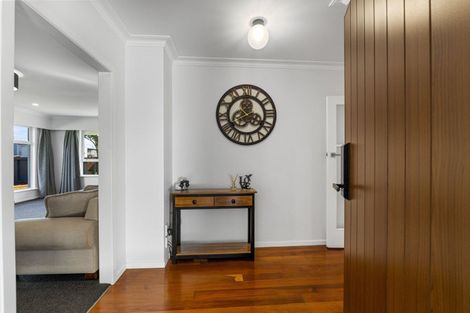 Photo of property in 135 Brecon Road, Stratford, 4332