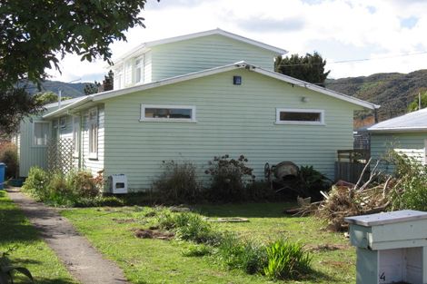 Photo of property in 24 Burden Avenue, Wainuiomata, Lower Hutt, 5014
