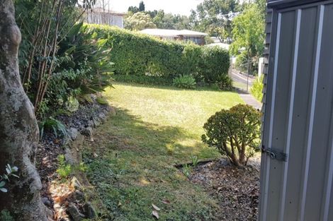 Photo of property in 27 Arrow Road, Forrest Hill, Auckland, 0620