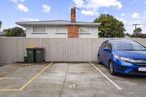 Photo of property in 4/10 Alan Avenue, Henderson, Auckland, 0610