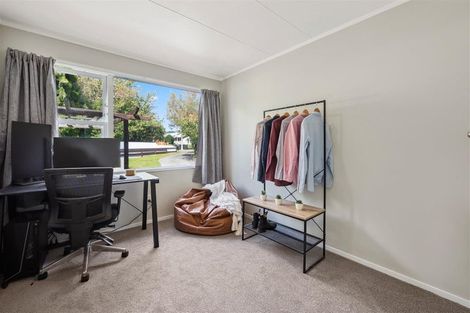 Photo of property in 8 Thackeray Place, Owhata, Rotorua, 3010