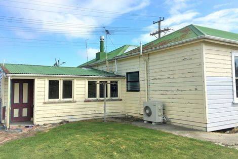 Photo of property in 64 James Street, Balclutha, 9230