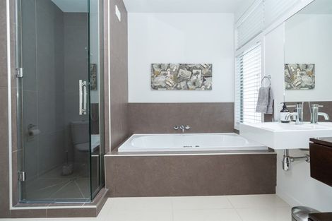 Photo of property in 171a Lake Crescent, Hamilton Lake, Hamilton, 3204