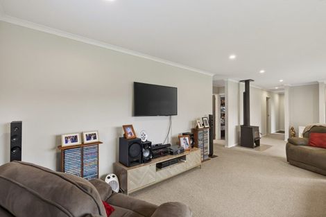 Photo of property in 40 Dreaver Drive, Waitara, 4320