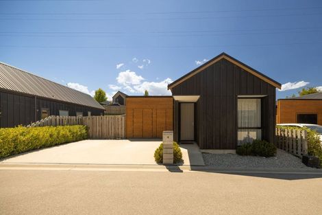 Photo of property in 9 Huxley Place, Lake Hayes, Queenstown, 9304