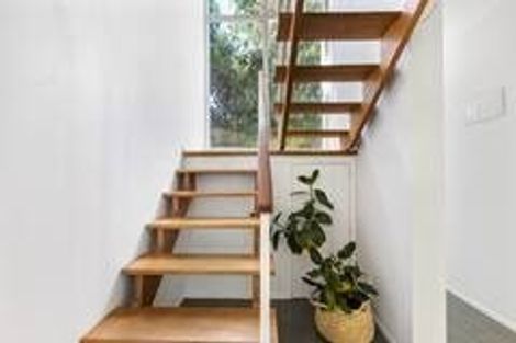 Photo of property in 3/4 Beach Road, Castor Bay, Auckland, 0620