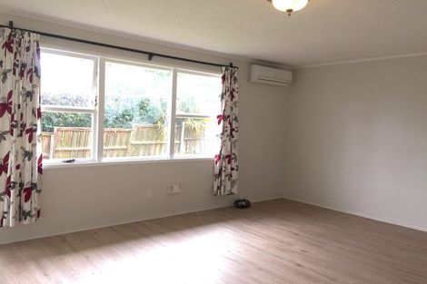 Photo of property in 2/9 Wells Road, Bucklands Beach, Auckland, 2012