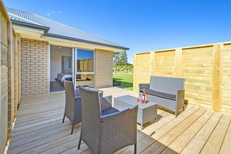 Photo of property in 25 Landsborough Drive, Darfield, 7571