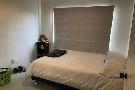 Photo of property in 2/13a Kitewao Street, Northcote, Auckland, 0627