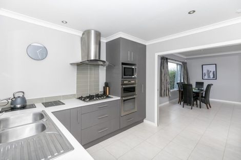 Photo of property in 10 The Dales, Dinsdale, Hamilton, 3204