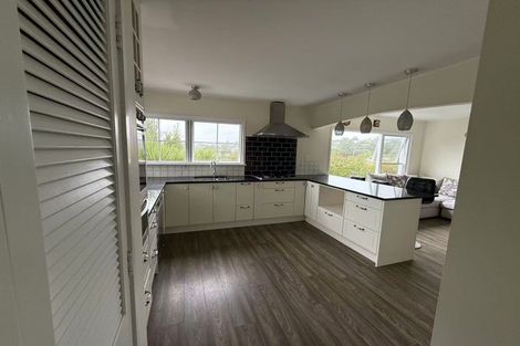 Photo of property in 47a Aberdeen Road, Castor Bay, Auckland, 0620