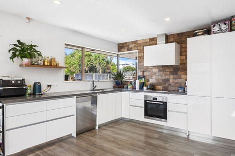 Photo of property in 16 Cockle Lane, Waimairi Beach, Christchurch, 8083