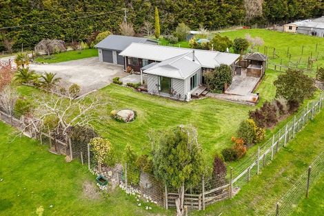 Photo of property in 93 Black Rock Road, Te Ore Ore, Masterton, 5886