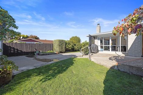 Photo of property in 16 Rosedale Place, Avonhead, Christchurch, 8042