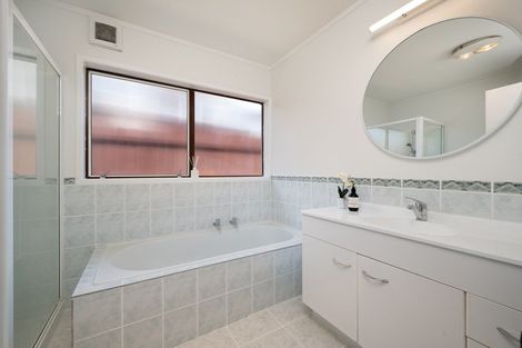 Photo of property in 5 Belmere Rise, Farm Cove, Auckland, 2012