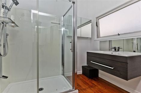 Photo of property in 97 Nile Road, Milford, Auckland, 0620