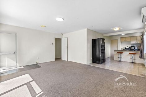 Photo of property in 71 Kemp Road, Massey, Auckland, 0614