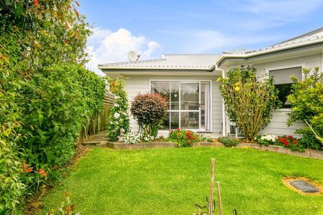 Photo of property in 299b Glengarry Road, Glen Eden, Auckland, 0602