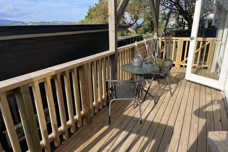 Photo of property in 55 Overtoun Terrace, Hataitai, Wellington, 6021