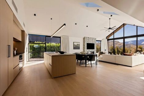 Photo of property in Kawarau Heights, 77 Kawarau Heights Boulevard, Lake Hayes, Queenstown, 9304