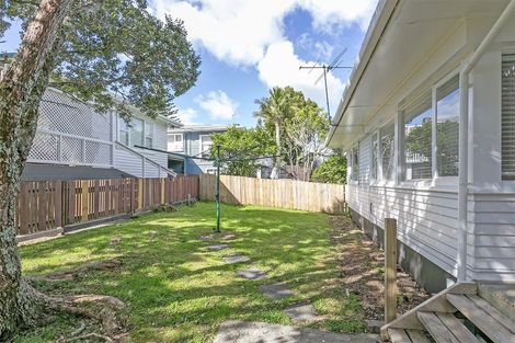 Photo of property in 147 Lancaster Road, Beach Haven, Auckland, 0626