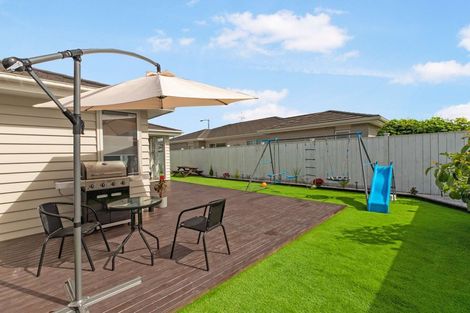 Photo of property in 19 Gum Spear Road, Takanini, 2112