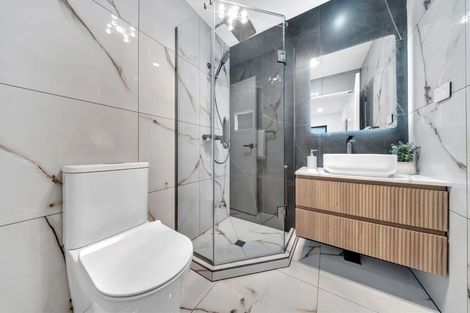 Photo of property in 106b Edgewater Drive, Pakuranga, Auckland, 2010
