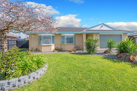 Photo of property in 62 Tington Avenue, Wattle Downs, Auckland, 2103
