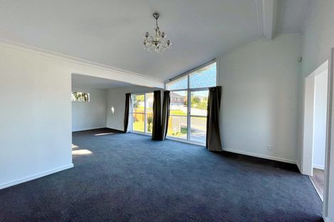 Photo of property in 47 School Road, Te Atatu South, Auckland, 0610