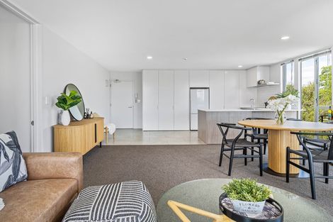 Photo of property in 12/15 Peterborough Street, Christchurch Central, Christchurch, 8013