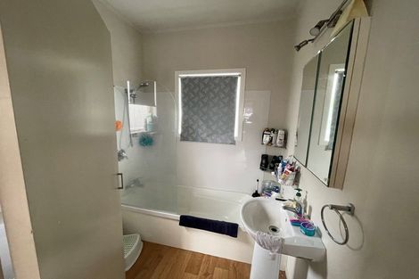 Photo of property in 6 Saint Olpherts Avenue, Hamilton East, Hamilton, 3216