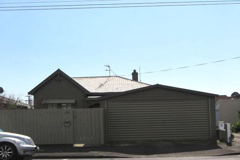 Photo of property in 100 Tukapa Street, Westown, New Plymouth, 4310
