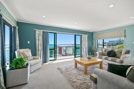 Photo of property in 3 Hine Street, New Plymouth, 4310