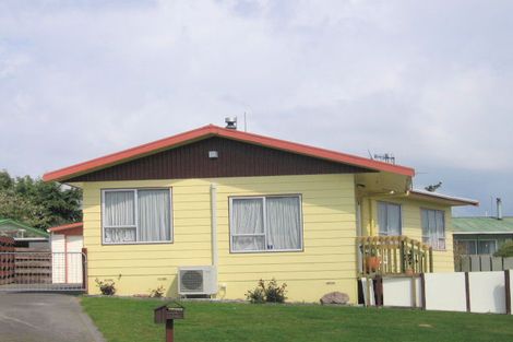 Photo of property in 12 Pohutukawa Drive, Owhata, Rotorua, 3010