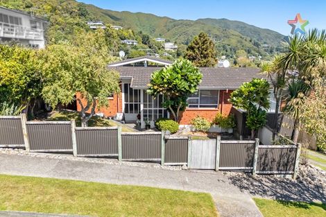 Photo of property in 8 Summit Road, Fairfield, Lower Hutt, 5011