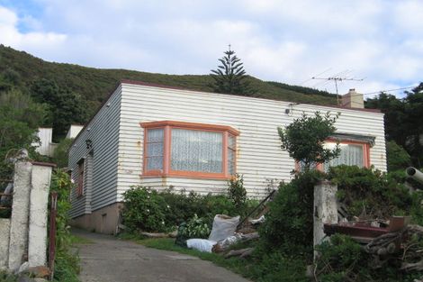 Photo of property in 85 Happy Valley Road, Owhiro Bay, Wellington, 6023