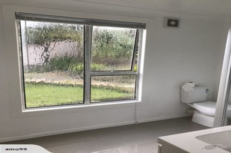 Photo of property in 59 Ravenwood Drive, Forrest Hill, Auckland, 0620