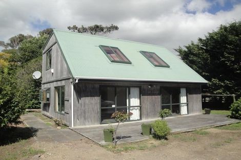 Photo of property in 2 Moss Lane, Raumati Beach, Paraparaumu, 5032