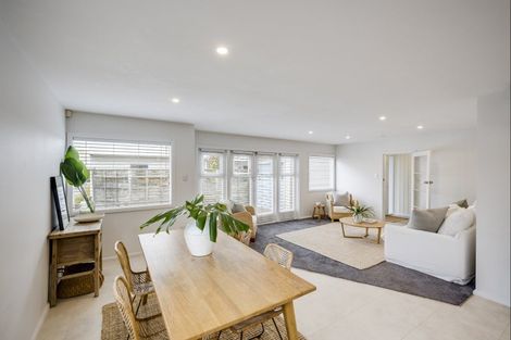 Photo of property in 2/8 Meeanee Quay, Westshore, Napier, 4110