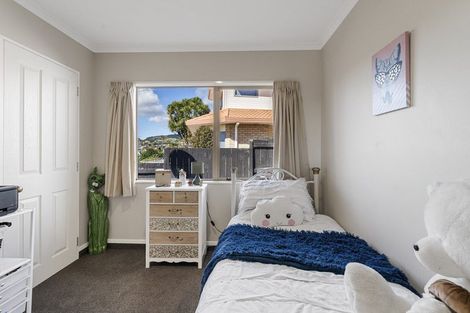 Photo of property in 6 Downing Place, Welcome Bay, Tauranga, 3112