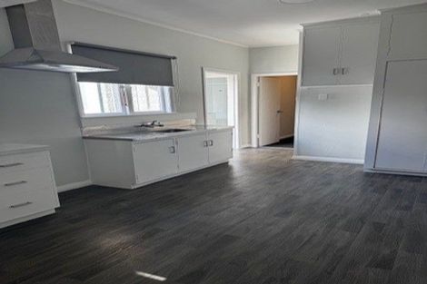Photo of property in 21 Cambridge Terrace, Papatoetoe, Auckland, 2025