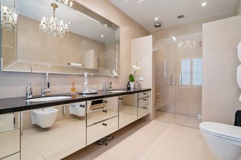 Photo of property in 12 Bassett Road, Remuera, Auckland, 1050