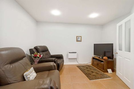 Photo of property in 34 Kiwi Avenue, Waikuku Beach, 7473